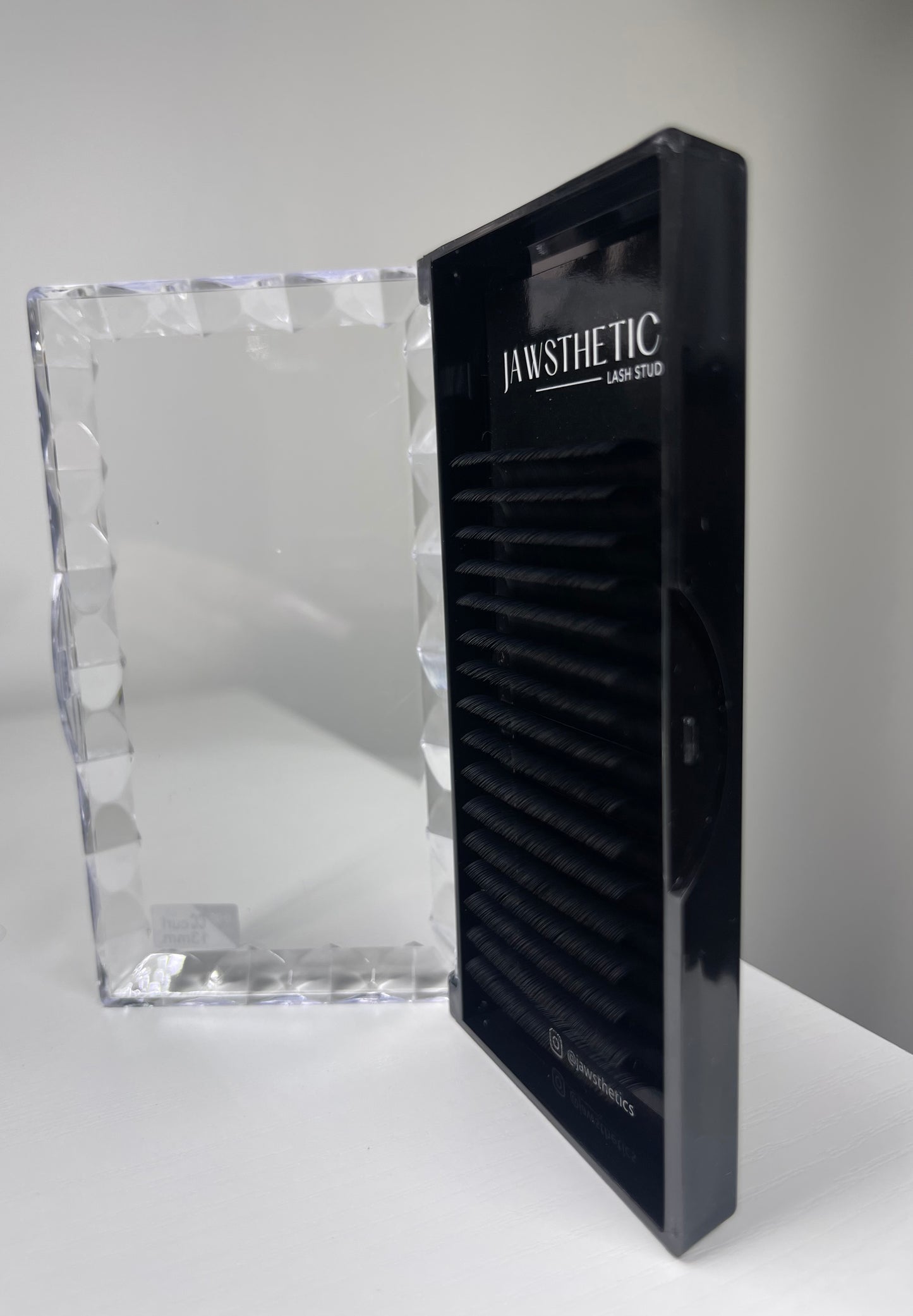 .05 D Signature Single Trays